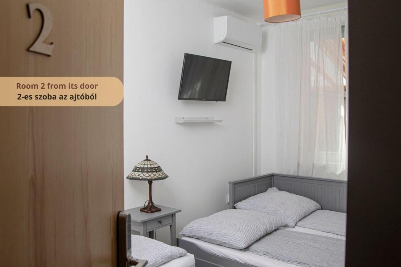 Tulip Home Guest House Вац Экстерьер фото